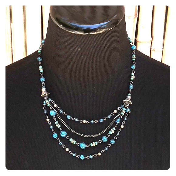 Jewelry - Blue and Silver Bead Necklace 15”